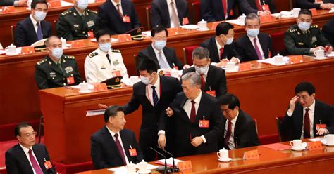 Xi Jinping Expuls A Hu Jintao Del Congreso Del Partido