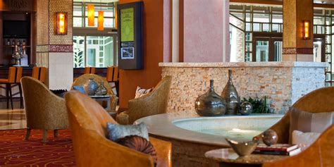 Renaissance Phoenix Glendale Hotel & Spa | Discover Renaissance Hotels