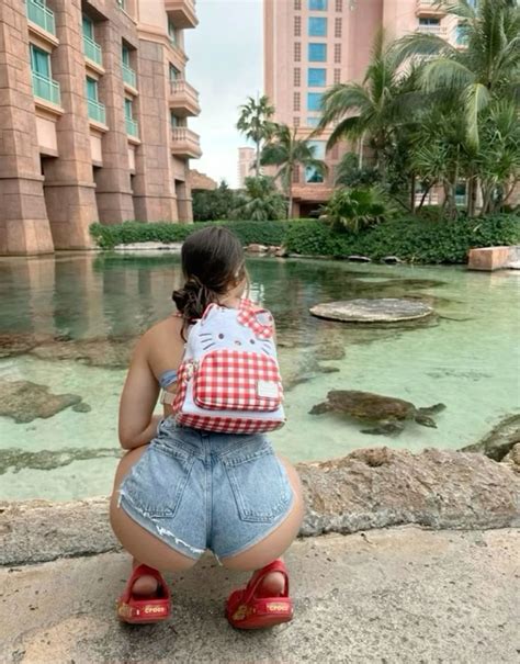 Pin By Spritetsunami On X Good Looking Women Cosplay Babe Curvy Woman