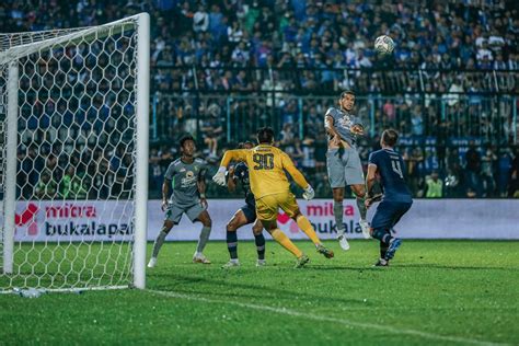 Photo Gallery Galeri Pertandingan Arema Fc Vs Persebaya Bri Liga