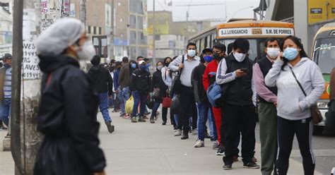 Coronavirus En Per San Juan De Lurigancho Reportan Largas Colas En