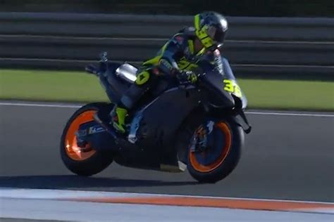 V Deo Las Primeras Vueltas De Joan Mir Con La Honda De Motogp En Valencia