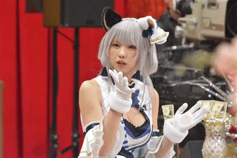 Enako a cosplayer mais famosa do Japão faz mais de 200 milhões de