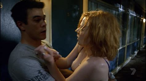 Sarah Snook Nude Pics Page 1