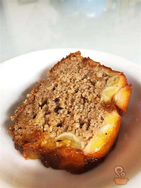 Bolo de banana caramelada receita fácil e super deliciosa