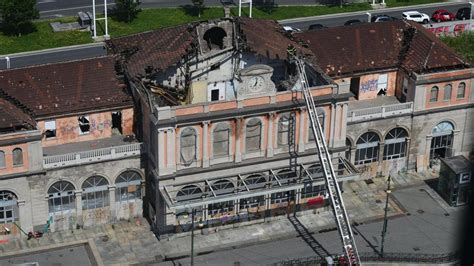 Porta Susa Crollato Il Tetto Della Vecchia Stazione La Stampa