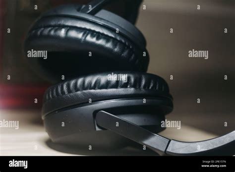 A Closeup Black Headphones Studio Lighting Stock Photo Alamy