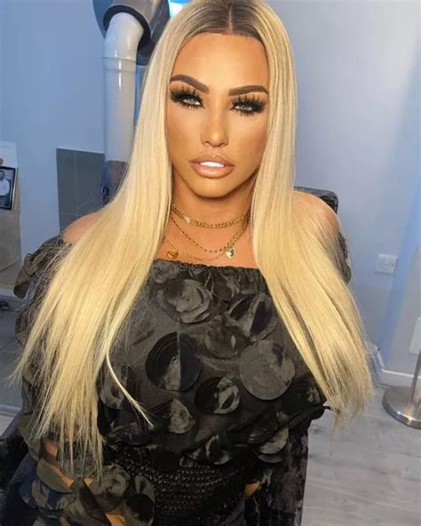 Katie Price Flogging Makeup Masterclass To Fans For £80 Daily Star