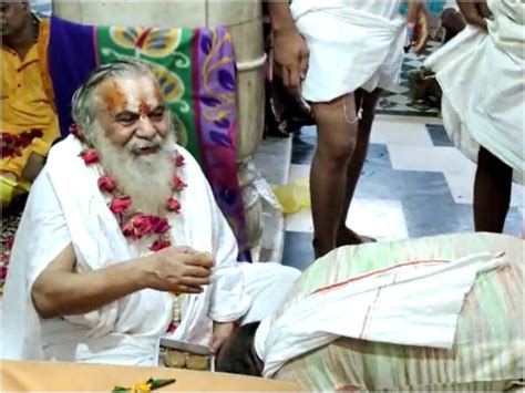 Ayodhya Pilgrims Taking Dip Into Saryu River On Guru Purnima Disciples