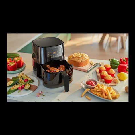 Philips Essential Connected Airfryer Compact Hot Air Fryer Black
