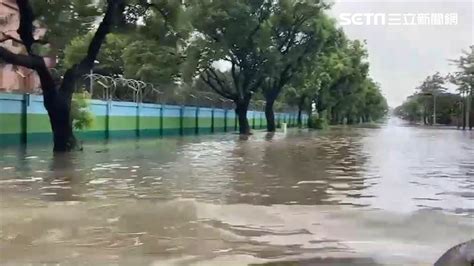 颱風海葵來襲！花蓮人孔蓋頻跳動 東華大學校區旁汪洋一片 生活 三立新聞網 Setn