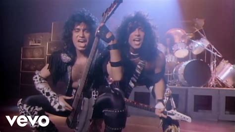 Kiss - Heaven's On Fire Chords - Chordify