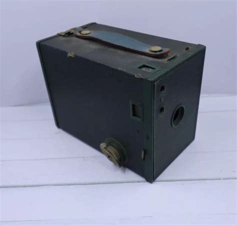 Antique Vintage Kodak Brownie Model F Box Camera Untested