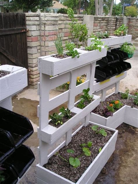 Arredare Il Giardino Con I Pallet 20 Idee Per Un Riciclo Creativo