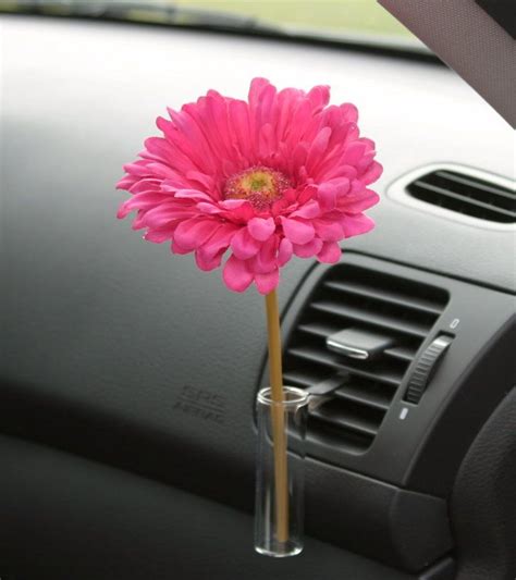 Autovase Red Daisy Flower Volkswagon Beetle Bud Vase Car Vase Daisy