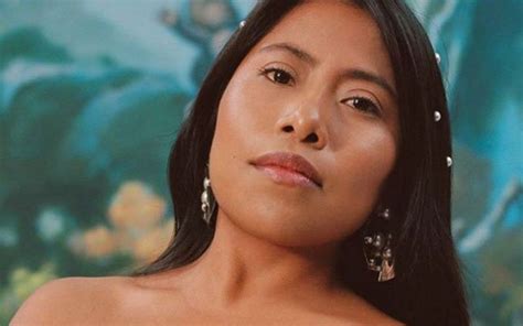 Yalitza Aparicio Presumi Su Figura Con Un Espectacular Bikini