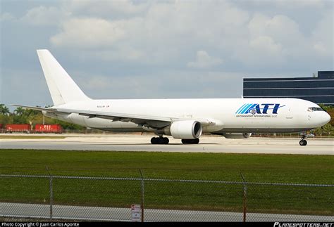 N Cm Air Transport International Boeing Er Bdsf Photo By Juan