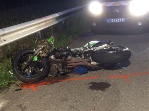 Mise à jour Jura Le motard grièvement blessé dans un choc frontal