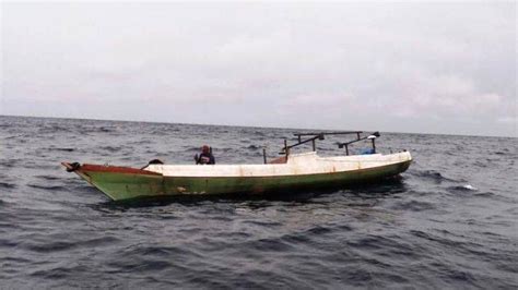 Nelayan Di Banggai Terombang Ambing Karena Mesin Rusak Beruntung