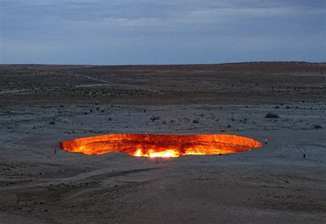 That burning hole in the desert in Turkmenistan. : r/pics