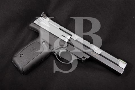 Smith And Wesson Sandw Model 22a 1 Gray And Black 5 1 2 Slab Side Semi Automatic Rimfire Target