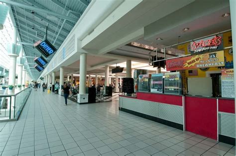 Original early 90s food court signs : r/deadmalls