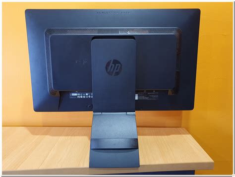 HP EliteDisplay E231 LCD monitor 23 Inch - Zenith Computers