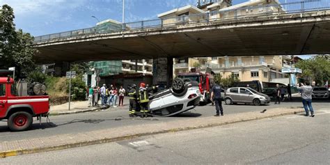 Paura A Cosenza Incidente A Piazza Zumbini Auto Con 3 Bimbi A Bordo