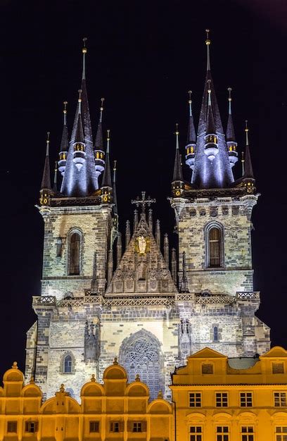 Iglesia de nuestra señora antes de tyn en praga república checa