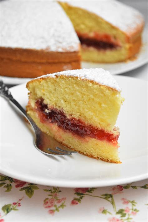 Gâteau moelleux à la confiture de fraises recette facile