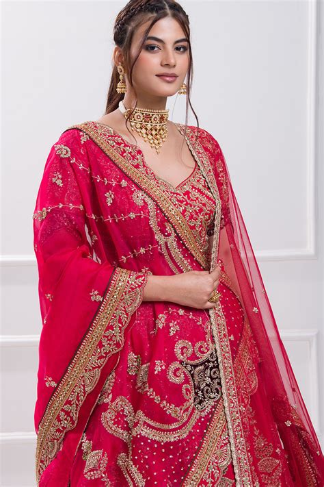 Find Your Dream Lehenga Choli For Your Wedding At Samyakk