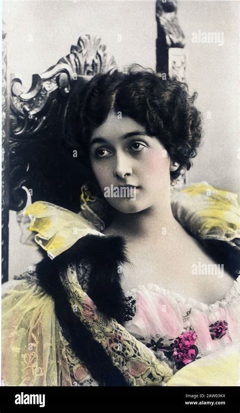 La célebre cantante italiana de soprano LINA CAVALIERI 1874 1944