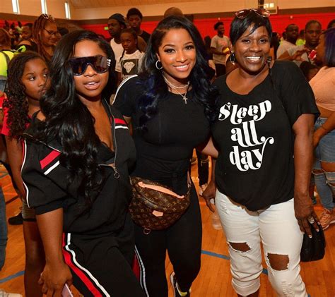 Toya Wrights Latest Photo With Her Daughters And Mom Has Fans Gushing Over Nita Check It Out