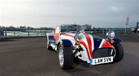 First Look 2010 Caterham Seven Lambretta Special Edition Winding