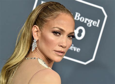 Looks Like Jennifer Lopez Is Facing Some Harsh Backlash After Launching Alcohol Brand Reelrundown