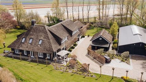 Funda Is Deze Woonboerderij In Bergen De Mooiste Van Nederland