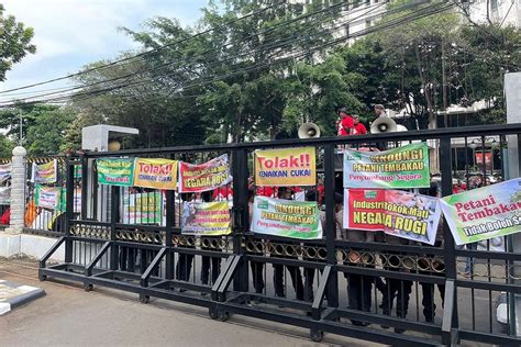 Demo Tolak Kenaikan Cukai Rokok KSP Janji Undang Petani Tembakau