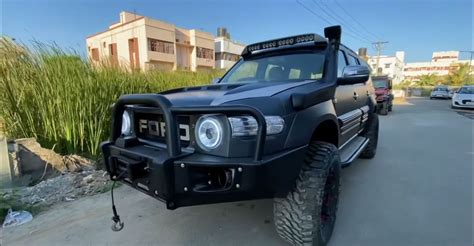 Old Gen Ford Endeavour Neatly Modified Into A Hardcore Off Road Suv