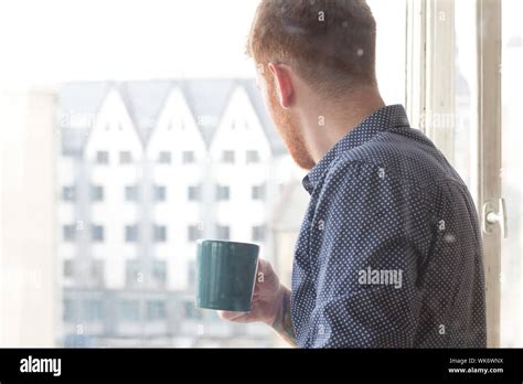Man Hairy Back Stock Photos & Man Hairy Back Stock Images - Alamy