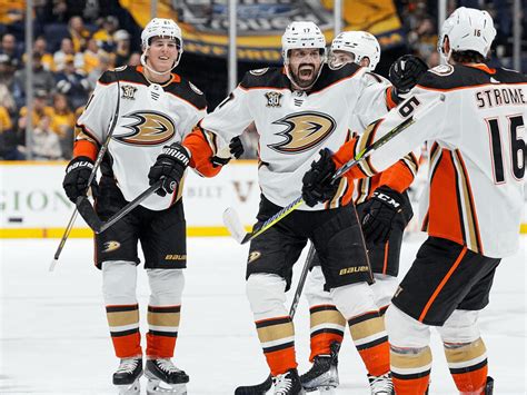 Highlights: Ducks Beat Preds 5-3