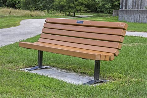 Contour Bench With Recycled Plastic Planks And Powder Coated Frame Kay Park