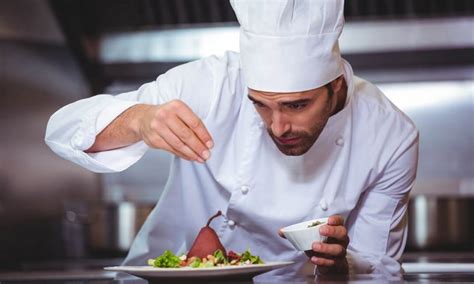 10 Exciting Jobs In The Food And Beverage Industry For Foodies