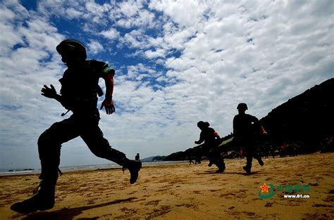 Latihan Pendaratan Amfibi Di Pantai Wenzhou China Indonesia Information