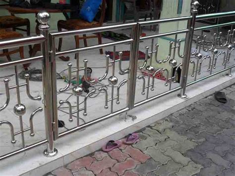 Steel Balcony Railing Design Steel Railing Design Stainless Steel