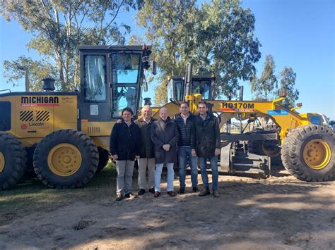 Nueva maquinaria para la reparación de caminos rurales en Lincoln