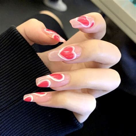 Những mẫu nail đẹp đơn giản hot nhất