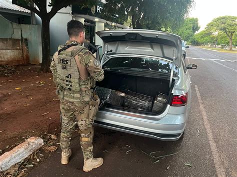 PRF apreende em Guaíra 132 quilos de maconha em carro roubado Jornal