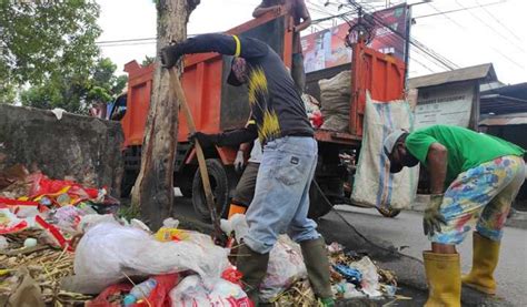 Volume Sampah Capai 100 Ton Perhari PALOPOPOS