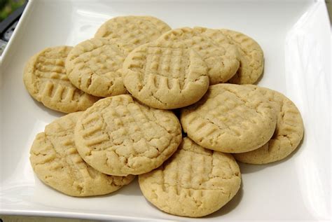 How To Make Tasty Paula Deens Peanut Butter Cookies Prudent Penny Pincher