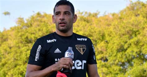 Diego Souza evolui mas ainda é dúvida no São Paulo para domingo